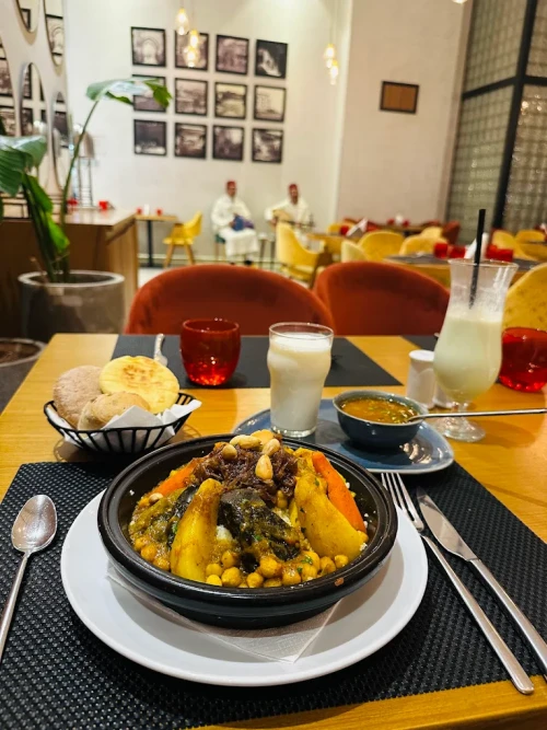 🍷 Restaurant Gueliz – Modern Dining with Soul at Nola By Ari ✨🎷 - book restaurant in marrakech - RENTS.ma