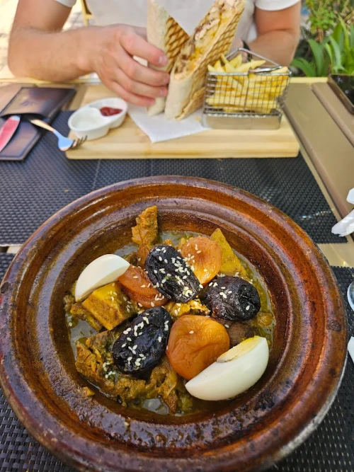 ☀️ Restaurant Ouarzazate – Dine with Desert Charm at The Full Sun 🌵🍽️ - book restaurant in ouarzazate - RENTS.ma