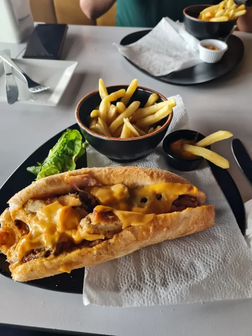 🌊 Restaurant Saïdia – Dine by the Sea at La Corniche Saïdia 🍽️🇲🇦 - book restaurant in oujda - RENTS.ma