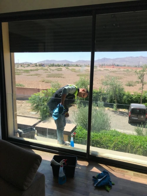 Services de Nettoyage des Vitres Marrakech - hire a professional in marrakech - RENTS.ma
