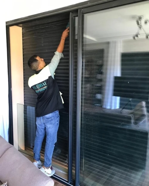 Services de Nettoyage des Vitres Marrakech - hire a professional in marrakech - RENTS.ma