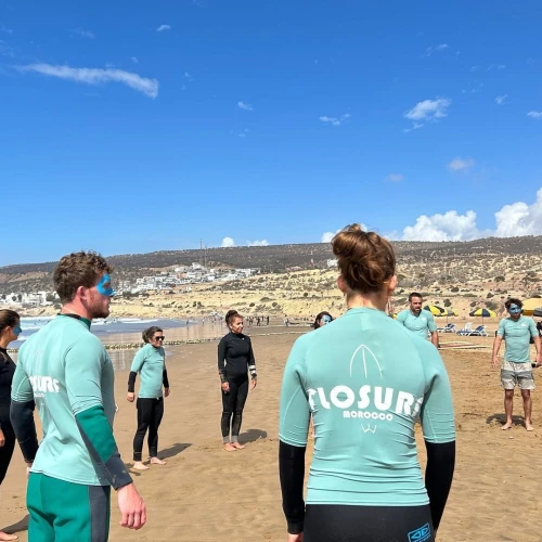 BEGINNER SURF LESSON - surf for rent in agadir - RENTS.ma