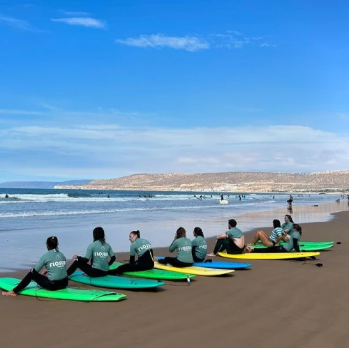 BEGINNER SURF LESSON - surf for rent in agadir - RENTS.ma