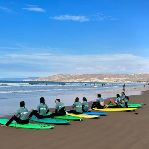 BEGINNER SURF LESSON - surf for rent in agadir - RENTS.ma