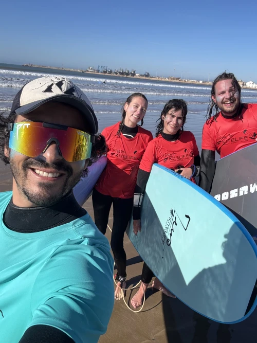 Surf course in Essaouira 🪁 | lessons, surfing, wingfoil - surf for rent in essaouira - RENTS.ma