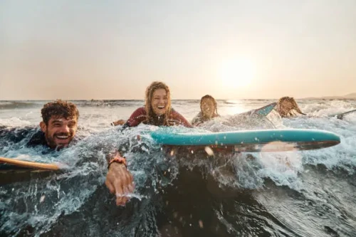 Group surf lessons - surf for rent in essaouira - RENTS.ma
