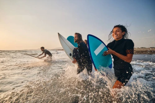 Group surf lessons - surf for rent in essaouira - RENTS.ma