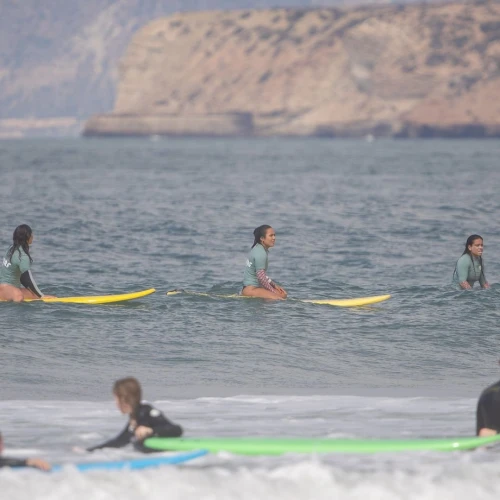 BEGINNER SURF LESSON - surf for rent in agadir - RENTS.ma