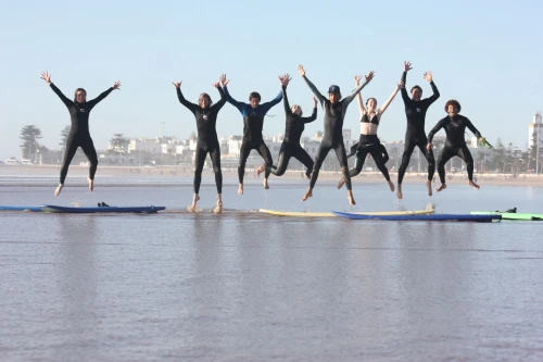 Group surf lessons - surf for rent in essaouira - RENTS.ma