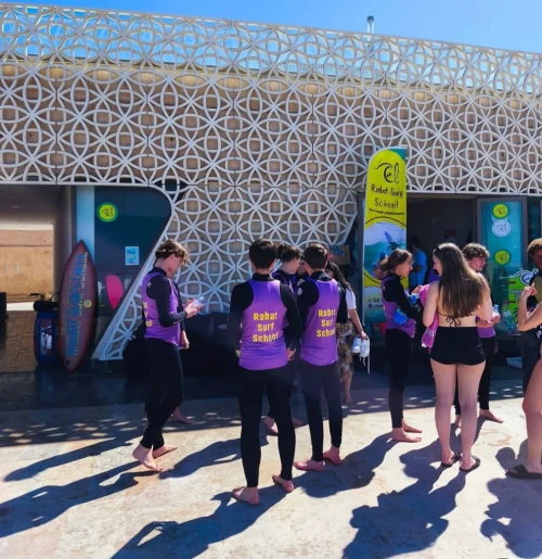 Apprendre à surfer à Rabat | École de surf - surf for rent in rabat - RENTS.ma
