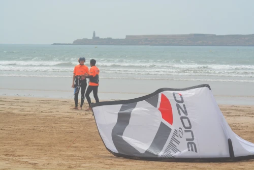 École de Kitesurf Bleukite à Essaouira – Apprenez avec des Pros Certifiés - surf for rent in essaouira - RENTS.ma