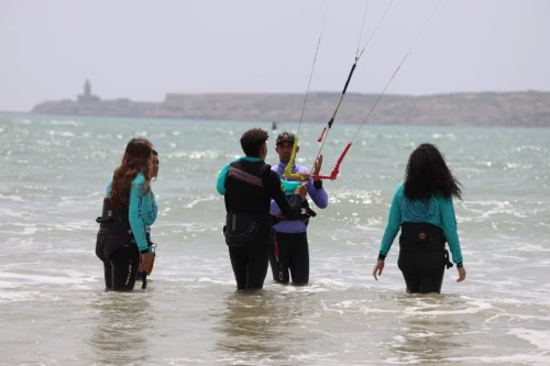 Kitesurf : Apprentissage des Bases pour Débutants - surf for rent in essaouira - RENTS.ma